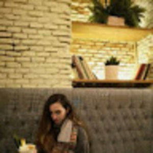 Meet your Posher, Ana b